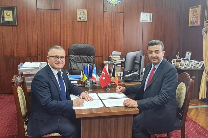 ALKU ve Komrat Devlet Üniversitesi arasında Mutabakat Anlaşması imzalandı
