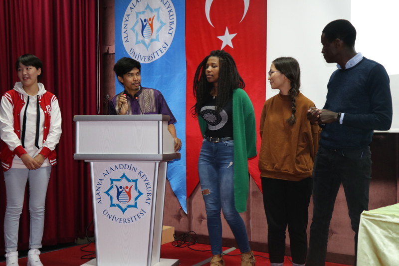 ULUSLARARASI ÖĞRENCİLER KULÜBÜ TOPLANTISI GERÇEKLEŞTİ.